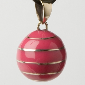 bola_fuchsia_lijnen