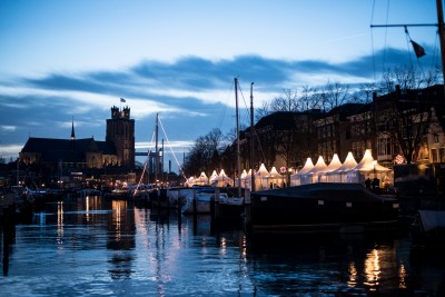 Kerstmarkt Dordrecht bij nacht - Foto Tim Leguijt