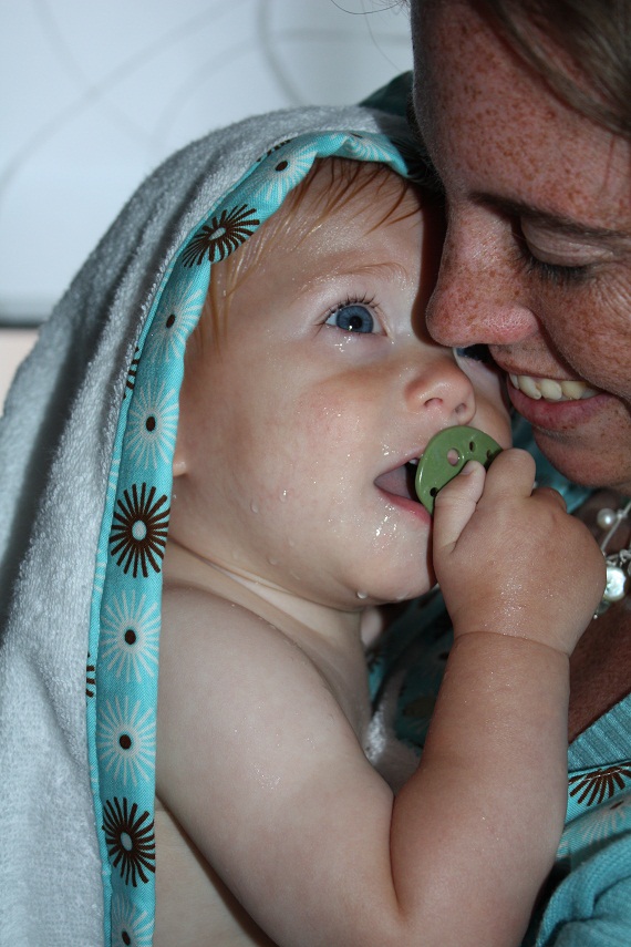 Handige handdoek voor een baby