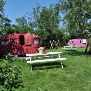 bijzonder plekje caravan polkadot