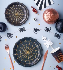 Halloween-knutselen-spook-koekjes-bakken-versiering-griezelige-knutsel-ideeen-kinderen