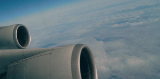 9 tips om een goedkope vlucht te boeken