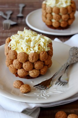 Witte chocoladetaartjes met pepernoten- Zoet en verleidelijk