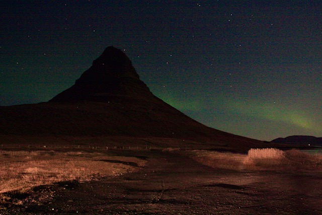 Kirkjufell noorderlicht koplampen