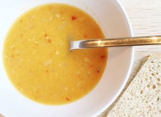 Hartverwarmende rode linzensoep met sambal hartverwarmend-soepje-van-linzen