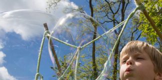 Met deze toffe producten kom je de zomer wel door