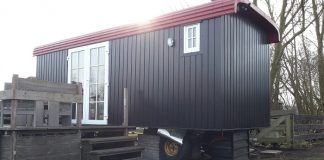 Origineel overnachten in een pipowagen