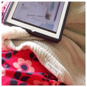 plaid-koeka-ipad-lezen