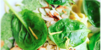 Pasta met spinazie, mascarpone en geschaafde amandel