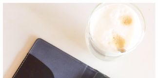 Hoesjes voor de ereader en iPhone