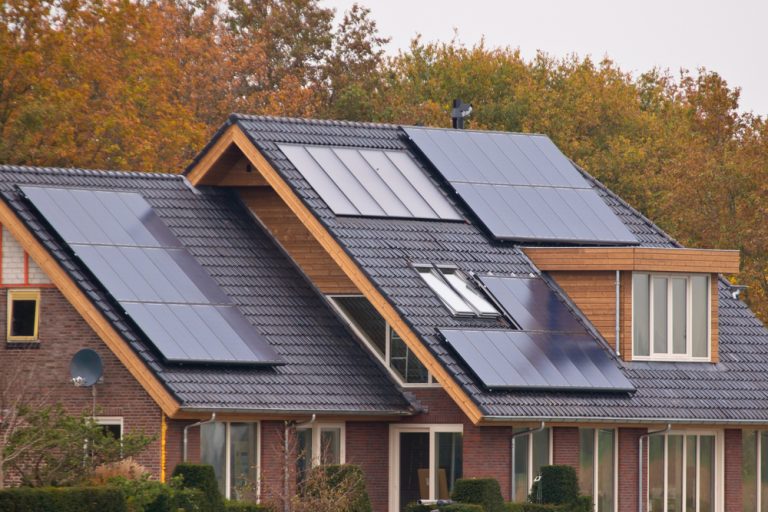 Meegaan met de laatste trends met zonnepanelen op je dak