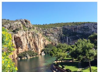 Stedentrip Athene, dit zijn de geheime hotspots! lake vouliagmeni