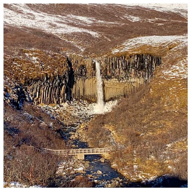 svartifoss waterval