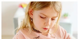 Recept voor zoutdeeg of brooddeeg; spelen en leren in één activiteit knutselen met kinderen brooddeeg en zo