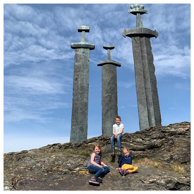 sverd i kjell stavanger