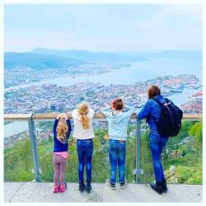 kinderen boven mount floten