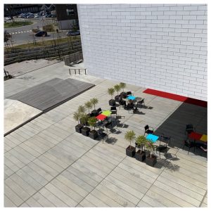 terras buiten legohouse