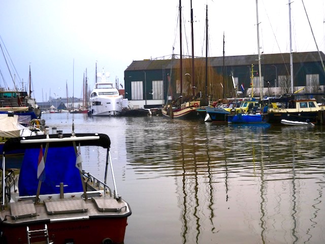 uitzicht surla houseboat monnickendam