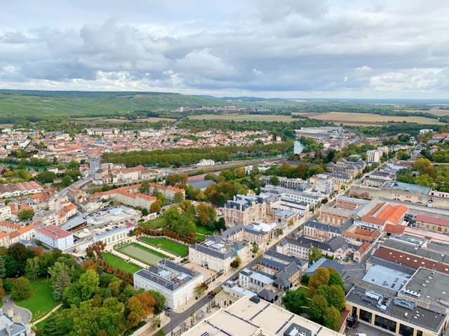 avenue champagne vanuit de lucht