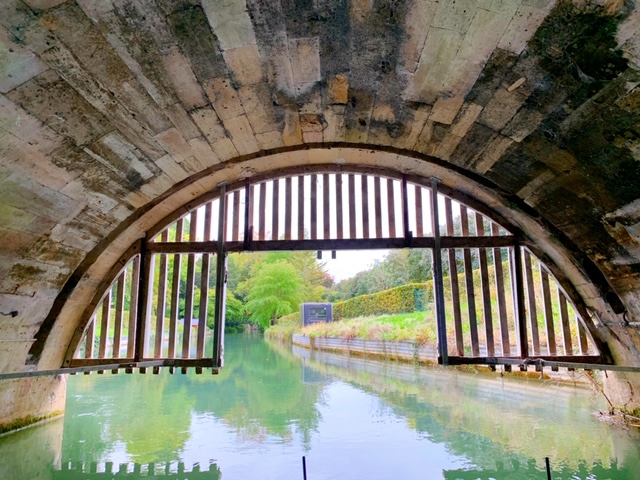 boattour chalon en champagne tunnel