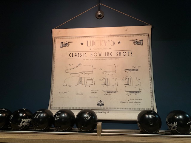 poster classic bowling shoes