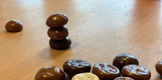 Spelletjes met pepernoten, de allerleukste! pepernoten stapelen