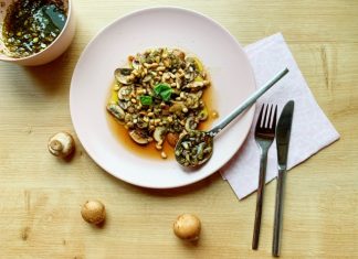 Champignon carpaccio, een vega voorafje vegetarisch voorgerecht champignon carpaccio