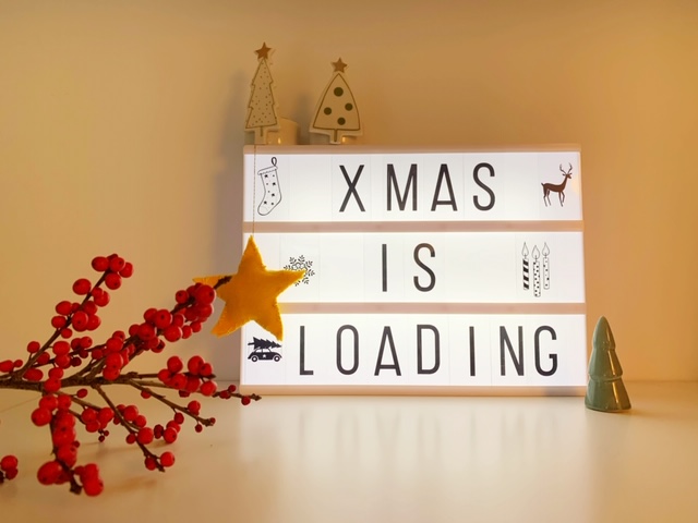 quote xmas is loading