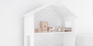 Speelgoed van hout dat een lust is voor het oog houten poppenhuis petite amelie