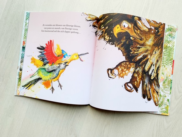 Vogel Vliegop, een prentenboek over een bozige vogel