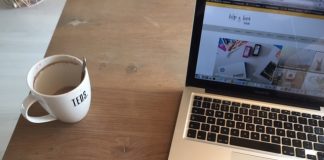 Kinderen en een mobiele telefoon, hoe pak je dat aan? telefoonhoesje met ruimte voor pasjes