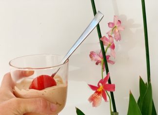 Koolhydraatarm cacao slagroom ontbijt Koolhydraatarm cacao slagroom ontbijt orchidee