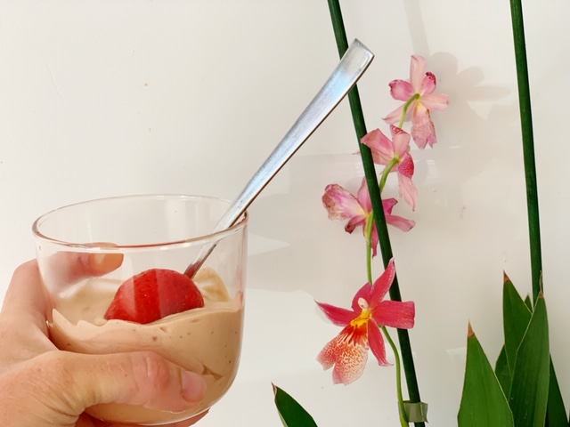 Koolhydraatarm cacao slagroom ontbijt orchidee