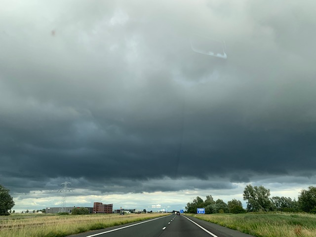 onweer op komst