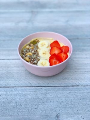 mango smoothie bowl