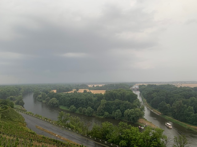 overzicht vanaf kasteel melkin