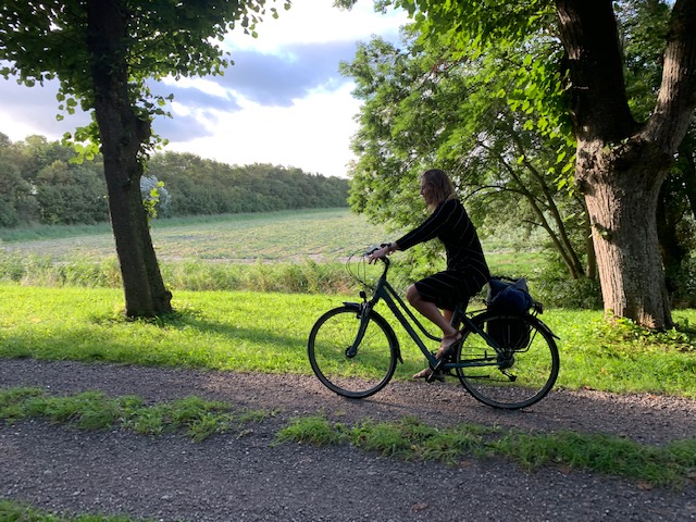 juut op de fiets hegebeint