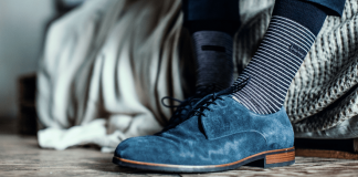 Bamboe sokken als oplossing tegen zweetvoeten Bamboe sokken als oplossing tegen zweetvoeten blauw met streepjes