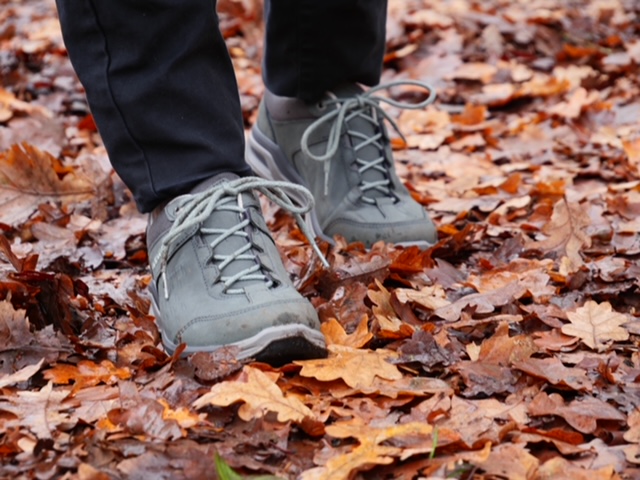 Waarom zou je wandelschoenen kopen lowa outdoorschoenen