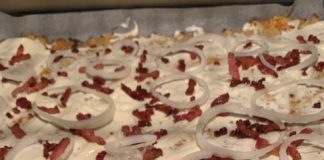 Flammkuchen met bloemkoolrijst, koolhydraatarm flammkuche bloemkoolrijst