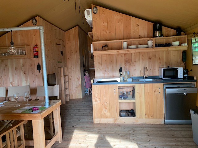 Country Resort Papillon interieur glamping tent