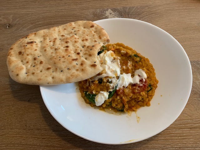 Dahl met naan