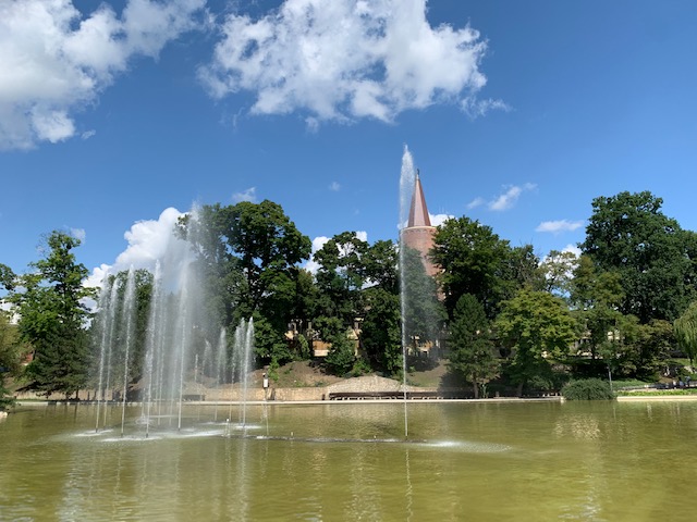 Opole fontein met meer Piastatoren Polen