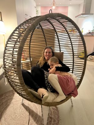 egg chair