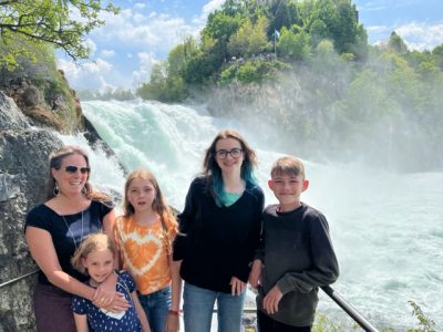 met de kids bij de Rheinfall