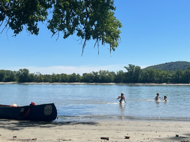 strandje donau hongarije