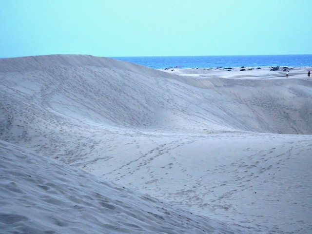 Dunas Maspalomas zonsondergang veel voetstappen