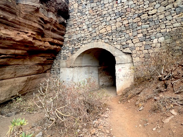 tunneltje door voor antilope canyon van gran canaria