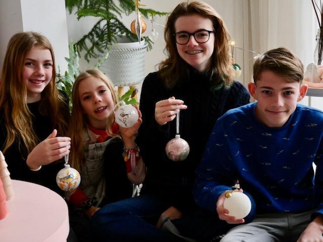 kinderen kiezen kerstbal 2022