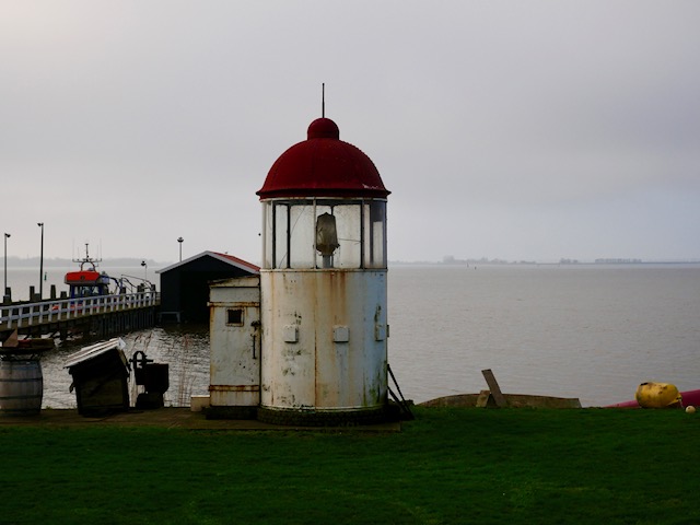 vuurtorentje bij de haven marken